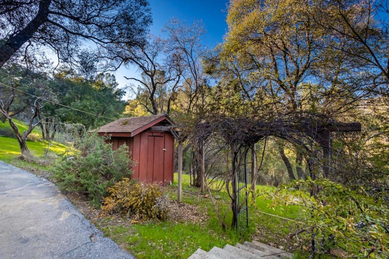 Sierra Vista Lookout Lodge With Creek, Waterfall And Waterholes, Minutes From Bass Lake And Yosemite South Gate North Fork Kültér fotó